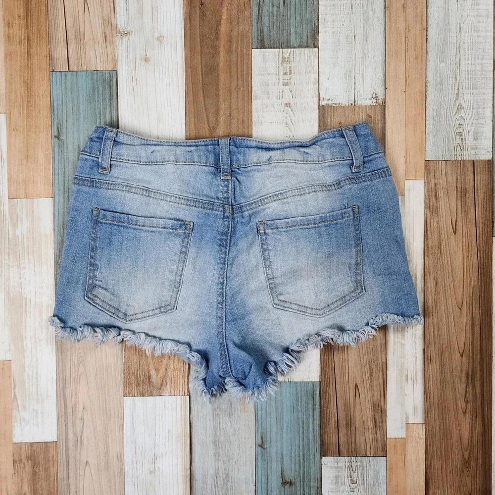Empyre Enna Distressed Denim Shorts Light Wash‎ Blue Frayed Raw Hem Womens 5